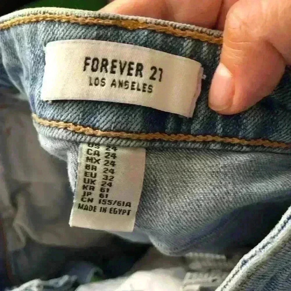 FOREVER 21 #highwaistedshorts #distressedshorts women 24 - Picture 5 of 5